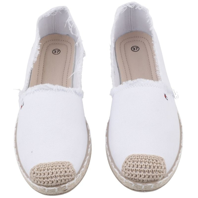 14cf3906653b07aa3c680dcfbca6a983