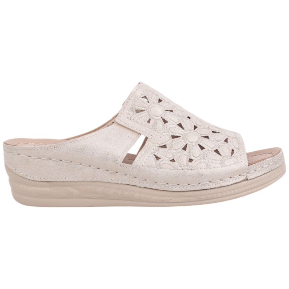 5b69ee93b27d7e98fd9b6ab0227d27eb