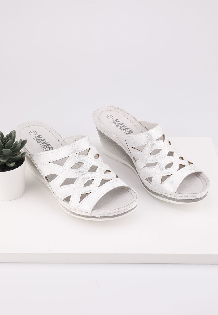 bf338e3a9ae14caa33b25bbbd08b2aa6