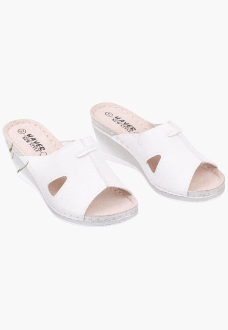 eae76cd9cbf52ef4ac2bc3b2d5e1baba