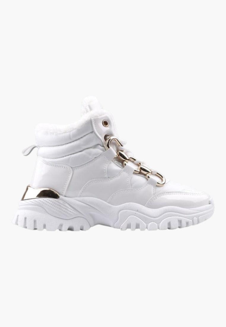 Białe sneakersy damskie z złotymi sznurowadłami, widok z boku