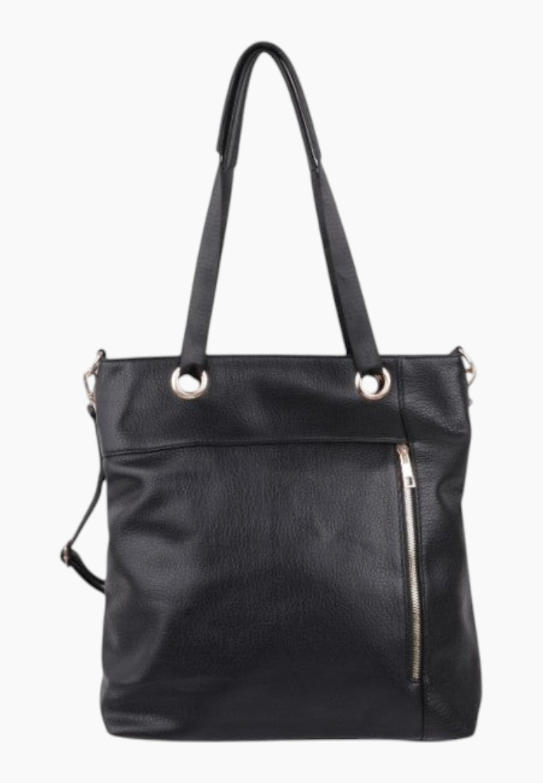 Front view of the czarnej torebki shopper z zamkiem i złotymi detalami na białym tle.