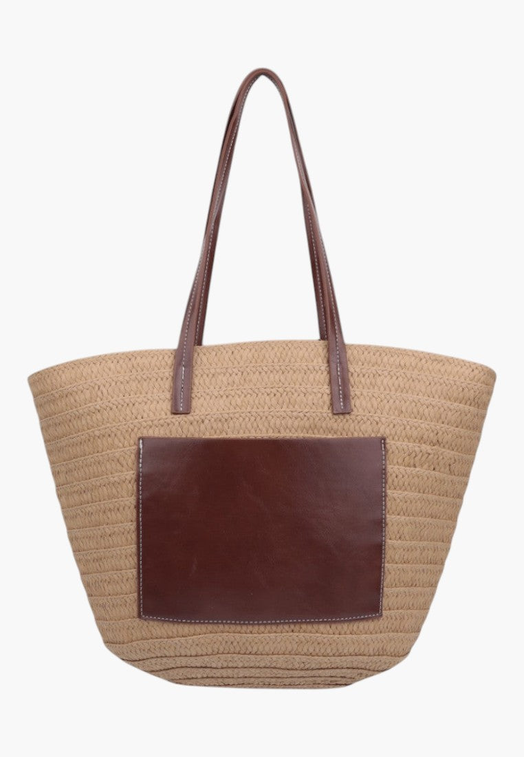 Front view of the beżowa torebka shopper z długimi uchwytami na białym tle
