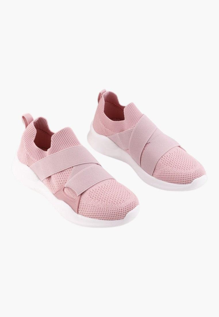 Różowe buty sportowe damskie, widok z przodu, wsuwany design.