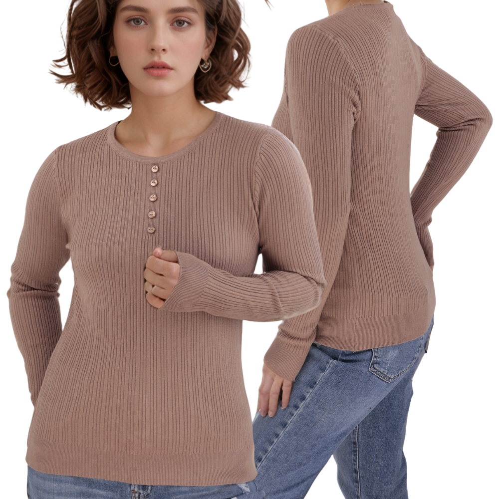 Front view of the brązowy sweter damski z długimi rękawami i detalami guzików.