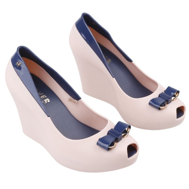 046e6b6f49f4d24033aa237fe15af8c8