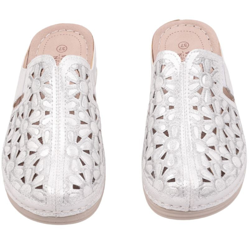 1e870be6ab77d90db8c111aa256130a8