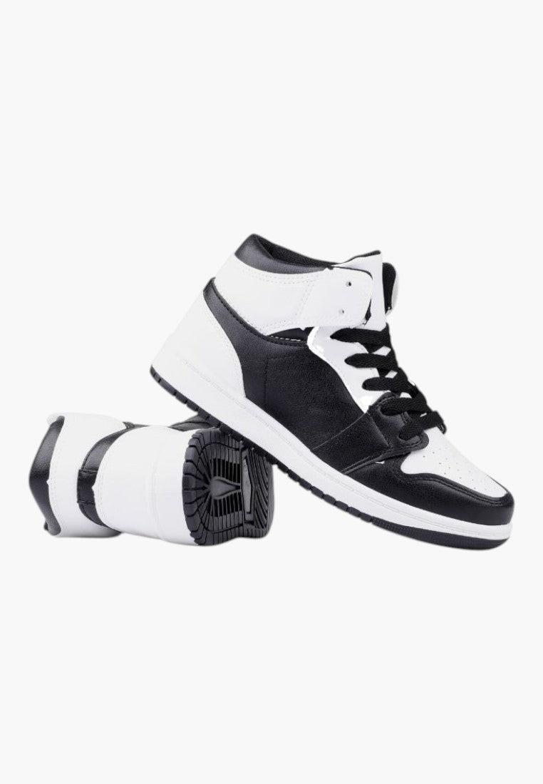 Biało-czarne sneakersy damskie z boku, wysoka cholewka.