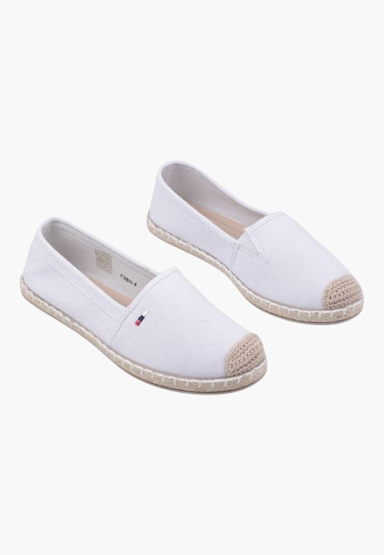Białe espadryle damskie w stylu życia z plecioną wstawką.