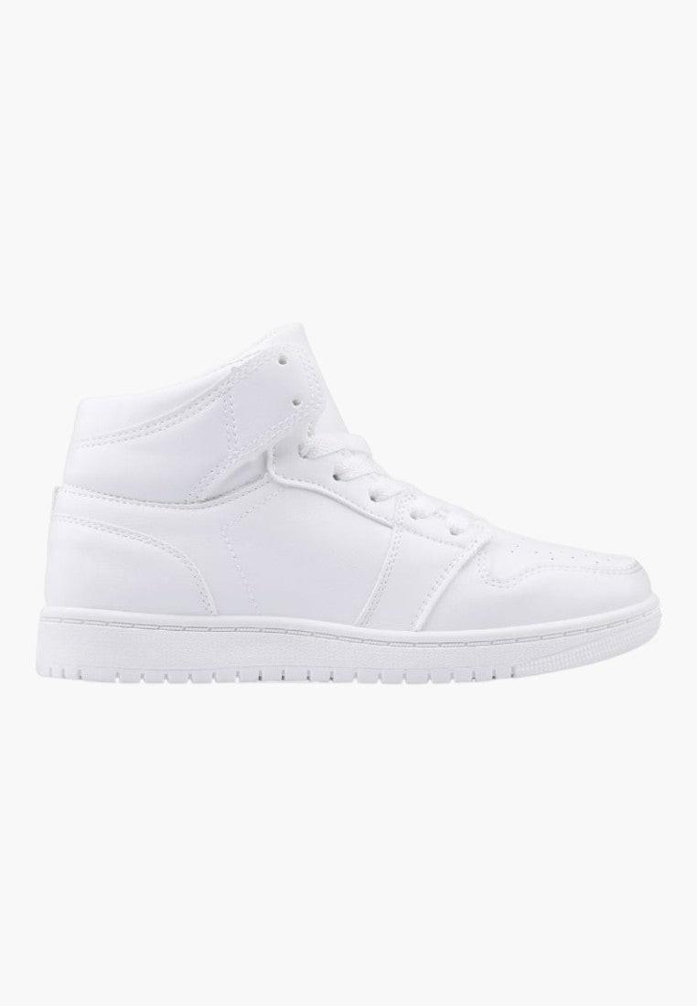 Widok z boku białych sneakersów damskich z wysoką cholewką.