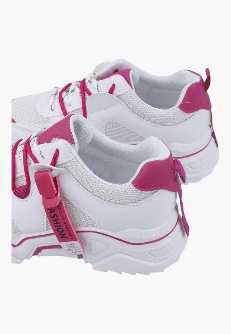 Biało różowe sneakersy z tyłu, widok z tyłu