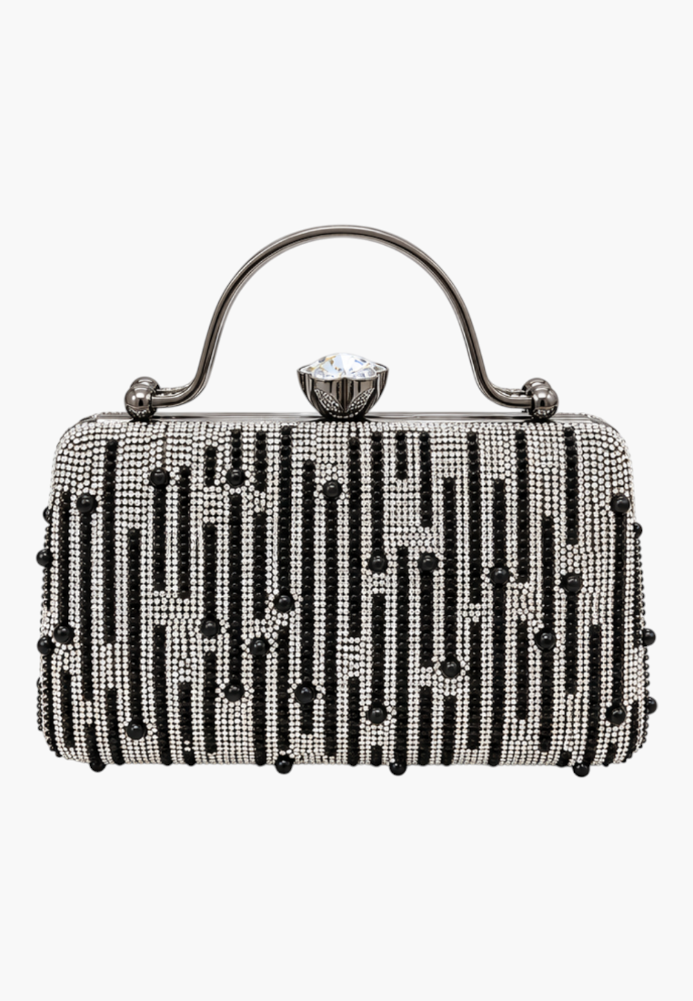 Front view of the wielokolorowa kopertówka wizytowa in silver and black with a textured design and gemstone clasp.