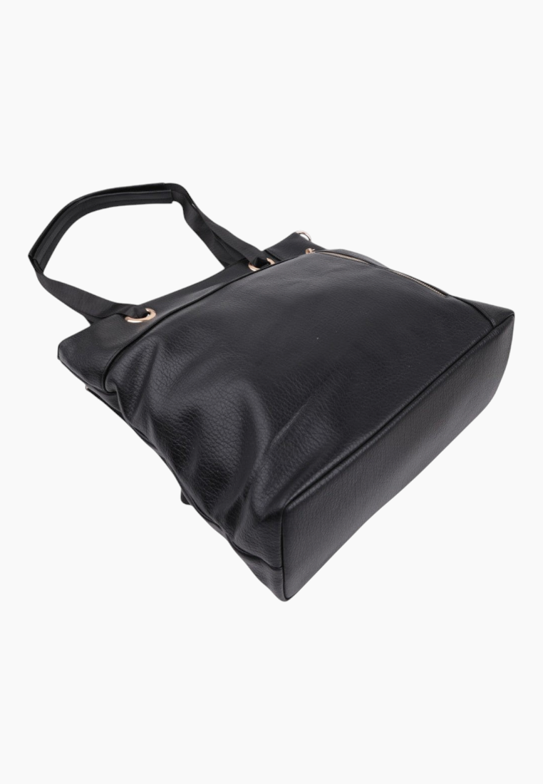 Back view of the czarnej torebki shopper z zamkiem i złotymi detalami na białym tle.