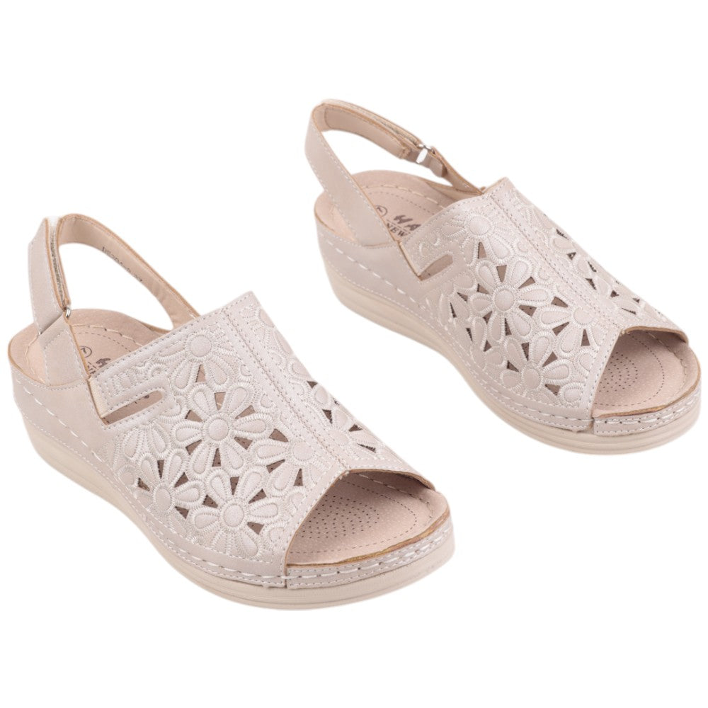 adf42af6e68d5c05368d3f74c39a52de