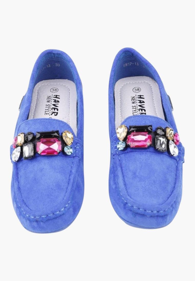 Chabrowe mokasyny damskie w stylu casual, widok lifestyle.