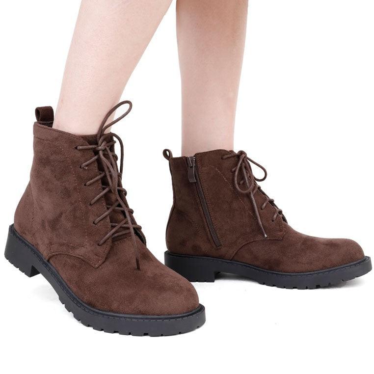 Ciemno szare sneakersy damskie z metalicznym wykończeniem, widok w stylu życia.