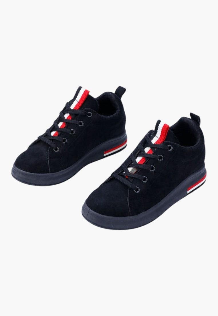Czarne sneakersy damskie z kolorowymi paskami, styl życia