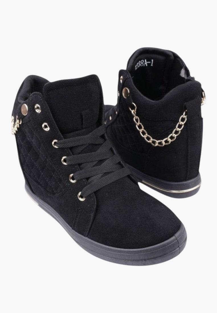 Czarne sneakersy damskie z wiązaniem, widok z boku