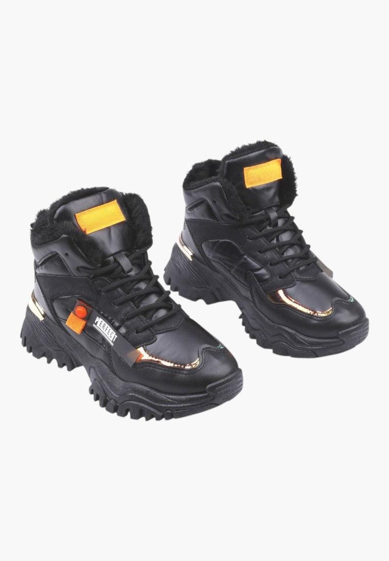 Czarne sneakersy damskie w stylowym wyglądzie, widok lifestyle.