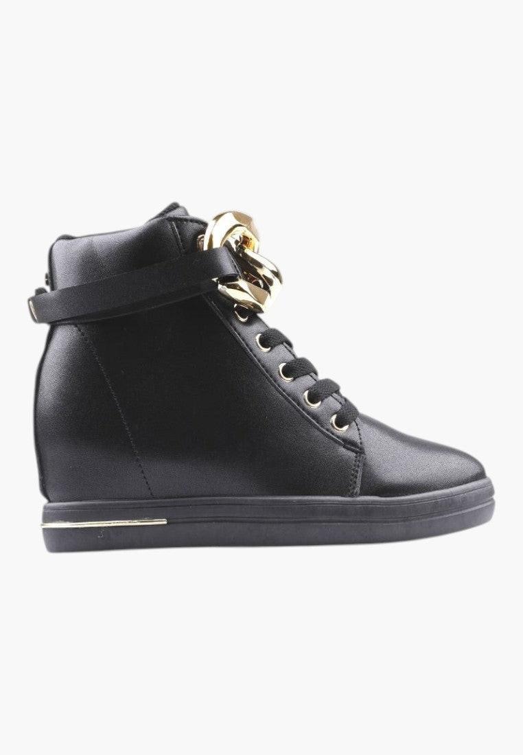 Czarne sneakersy damskie z wysoką cholewką, widok z boku
