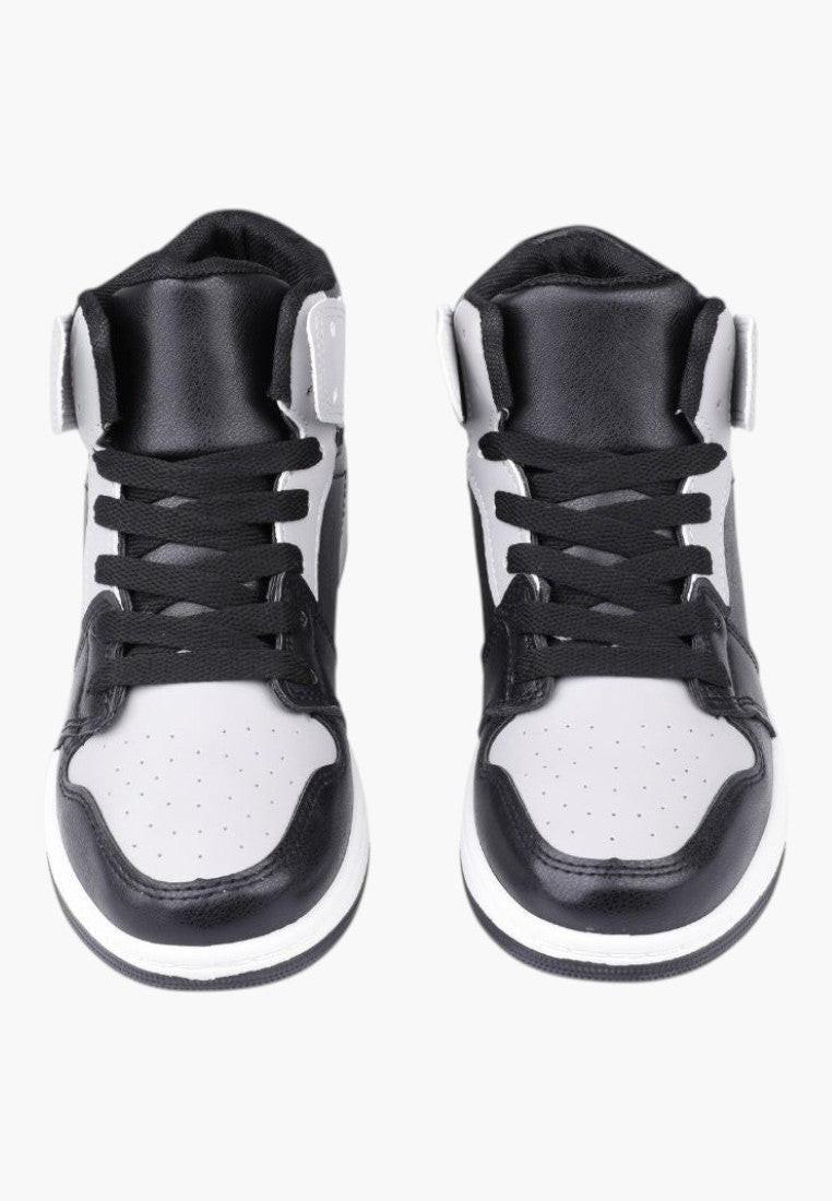 Czarno szare sneakersy damskie z płaskim zapięciem, widok z góry.