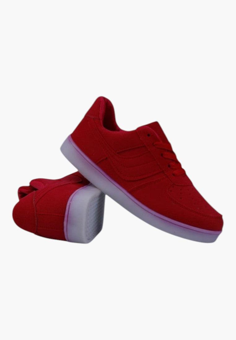 Czerwone buty damskie sportowe, widok z boku z białą podeszwą