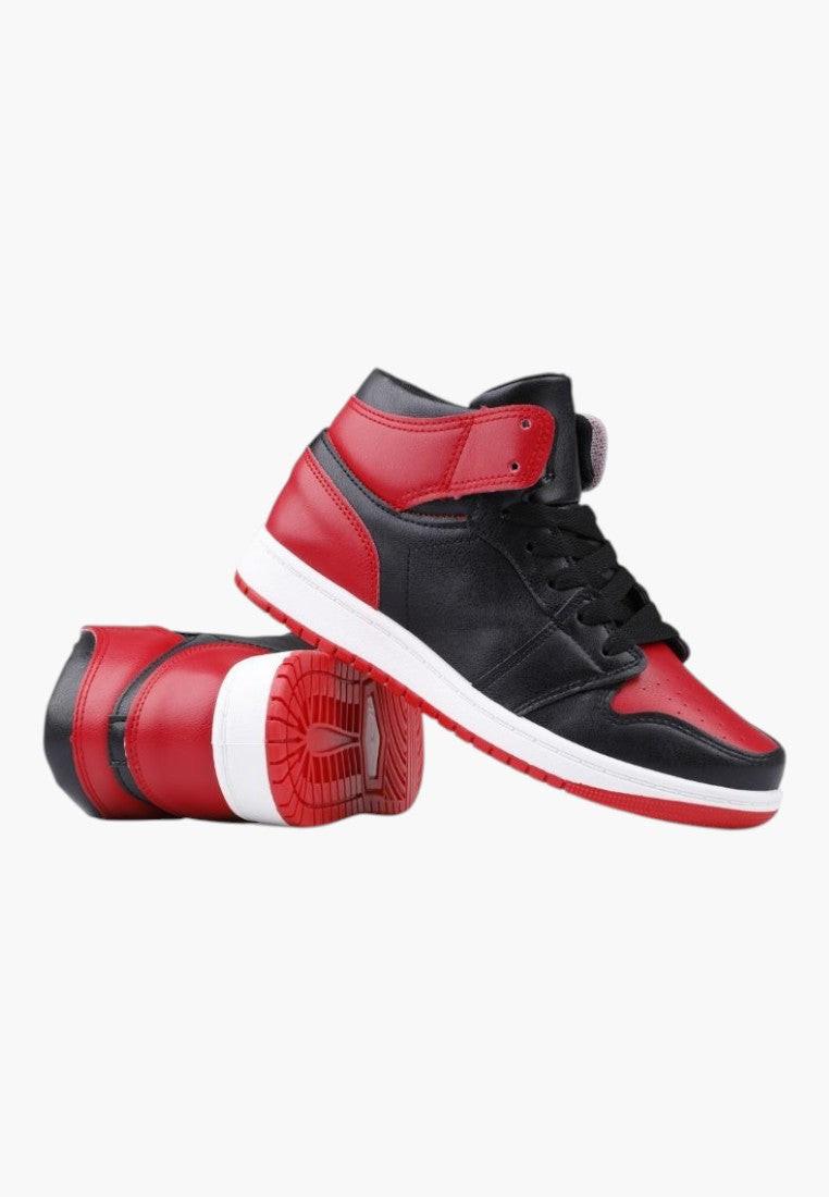 Czerwono czarne sneakersy damskie z boku, biała podeszwa.