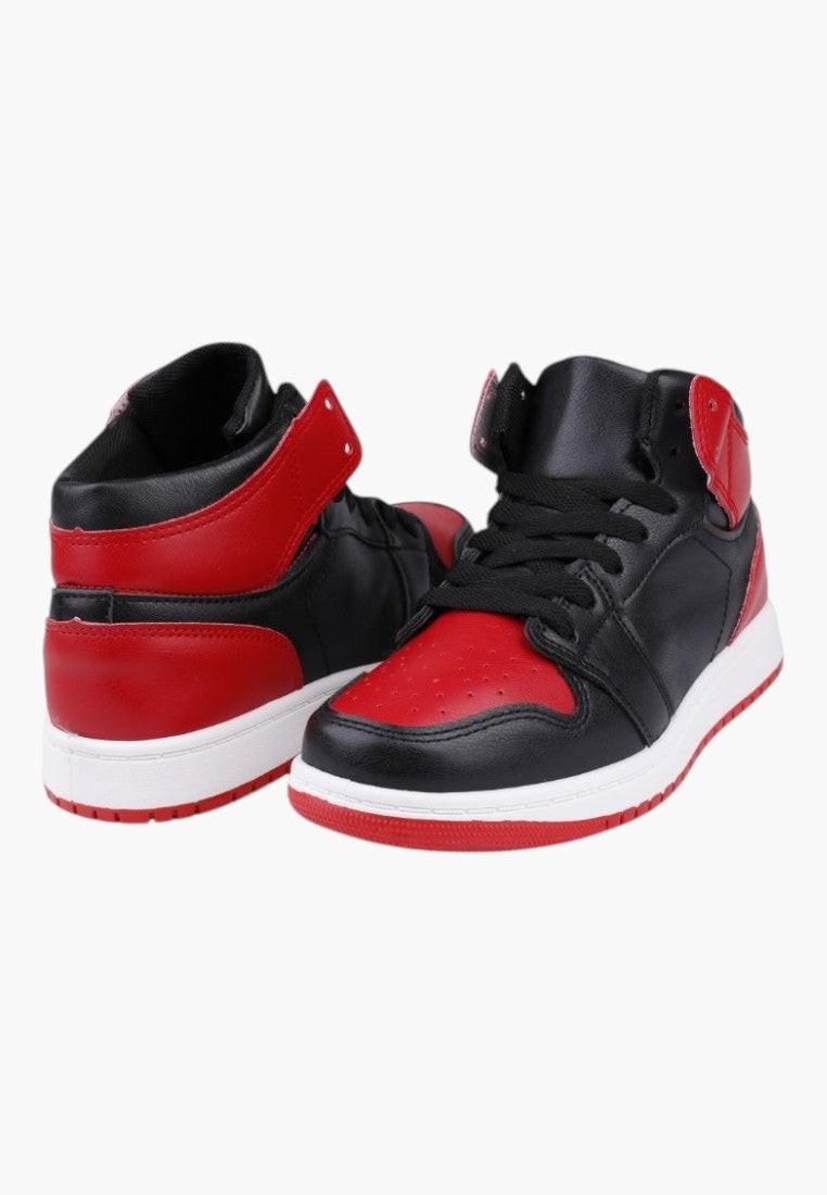 Czerwono czarne sneakersy damskie z tyłu, wysoka cholewka.