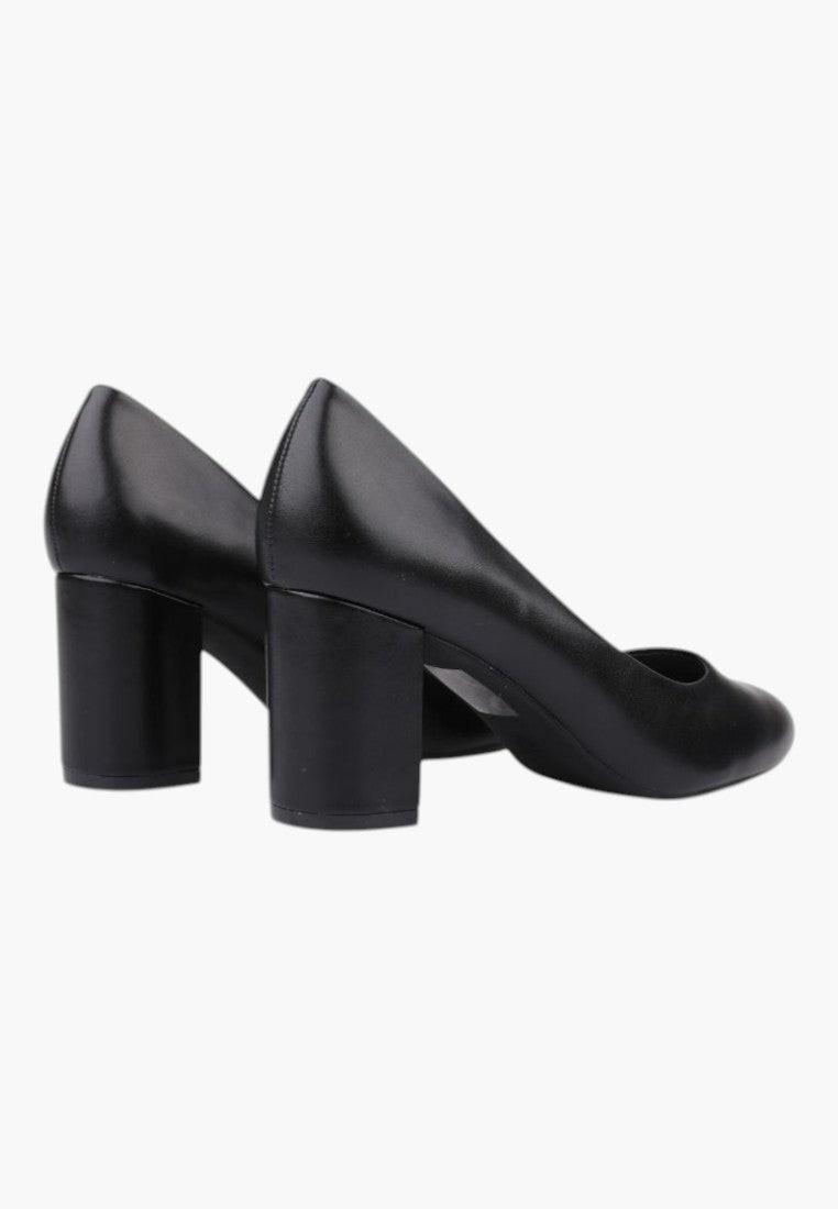 Czółenka damskie czarne, zbliżenie na wnętrze, z chunky heel.