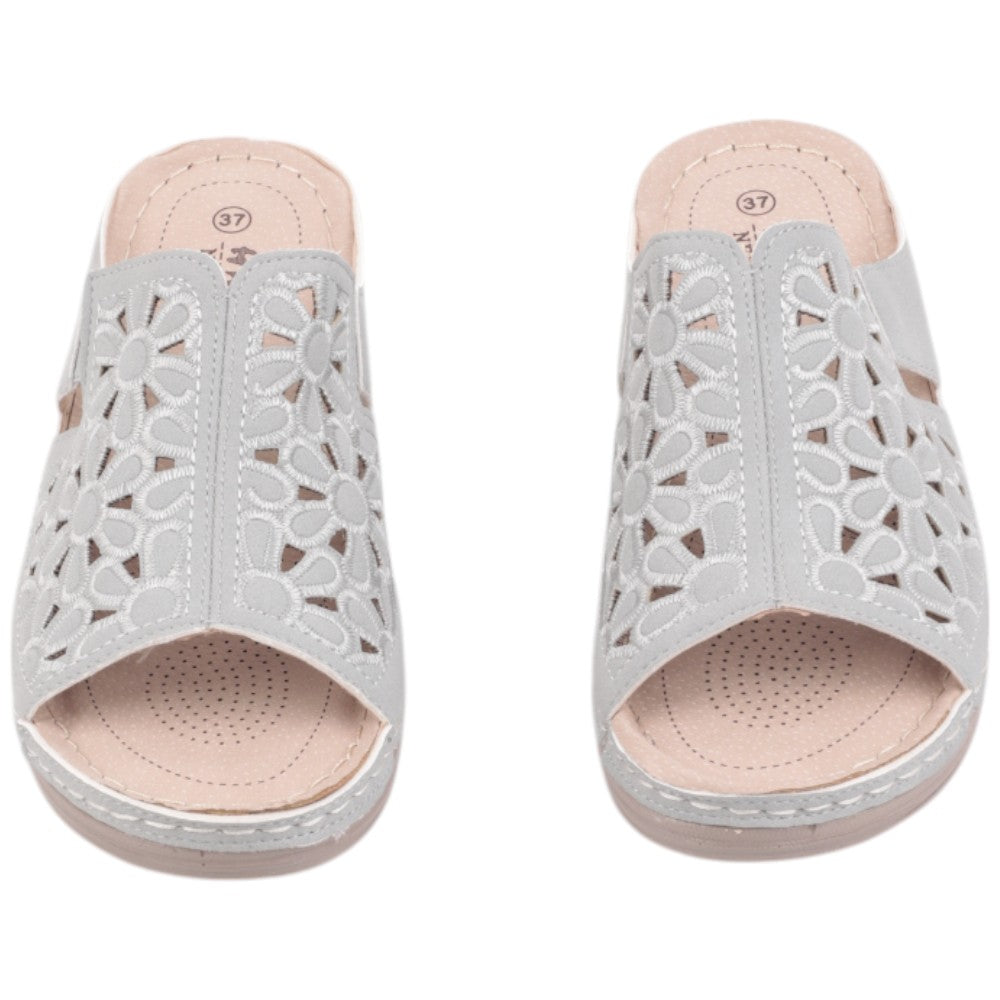 a6d41ba7b2ab926d440342e47fc1ab07