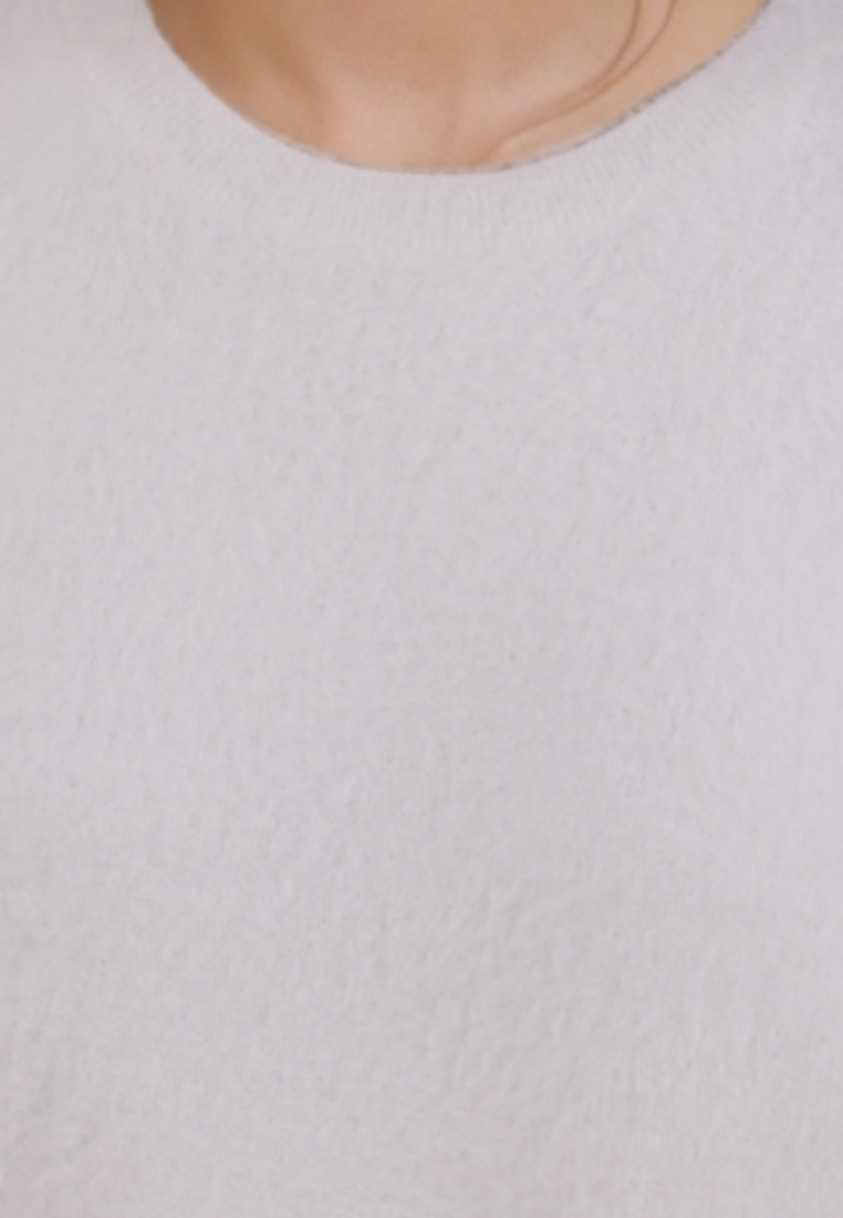 Falio white wool blend sweater with a soft texture and round neckline, perfect for cold weather.