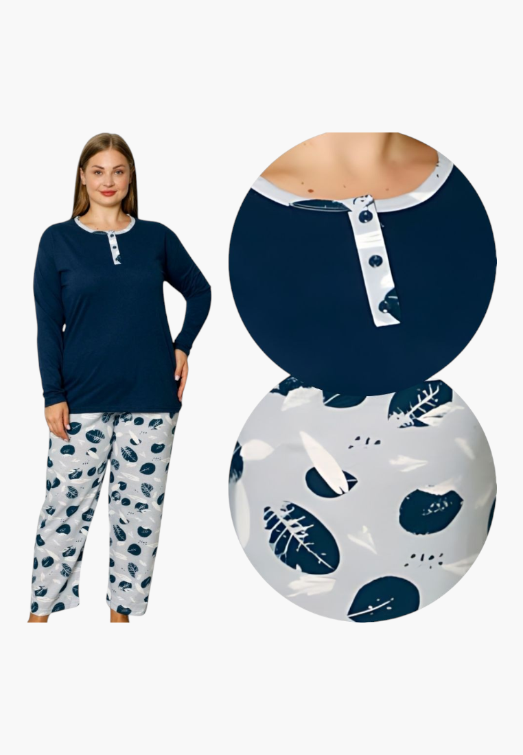 Szczegółowy widok granatowej piżamy damskiej plus size z guzikami i szarymi spodniami w liście.