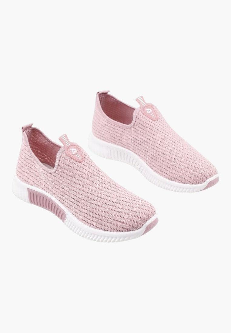 Różowe buty sportowe damskie w stylu casual, widok lifestyle.