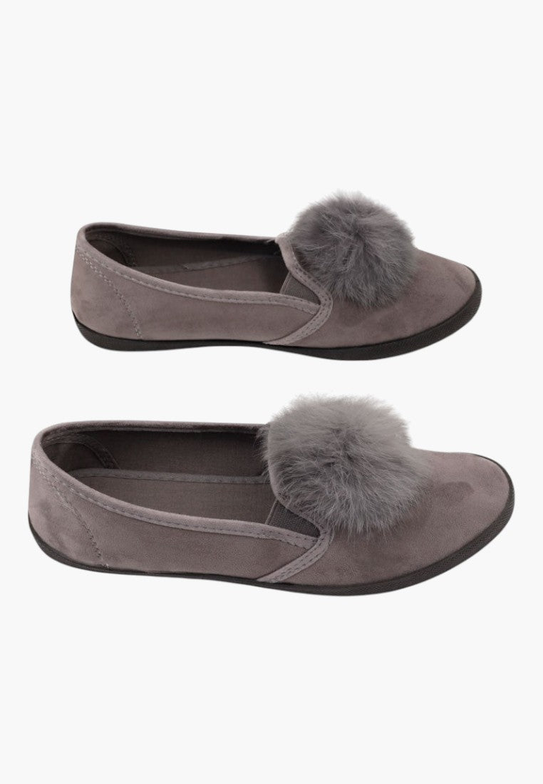 Ciemno szare slip on tenisówki, widok z przodu