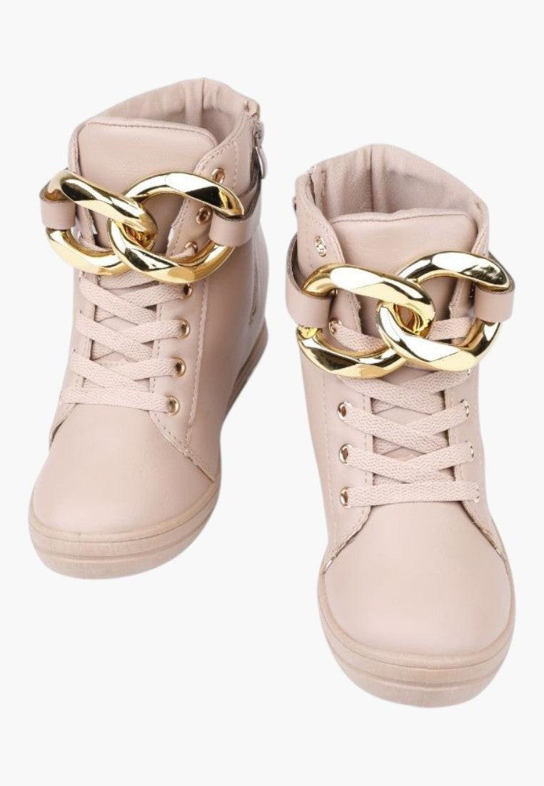 Przedni widok beżowych sneakersów damskich z ukrytym koturnem.