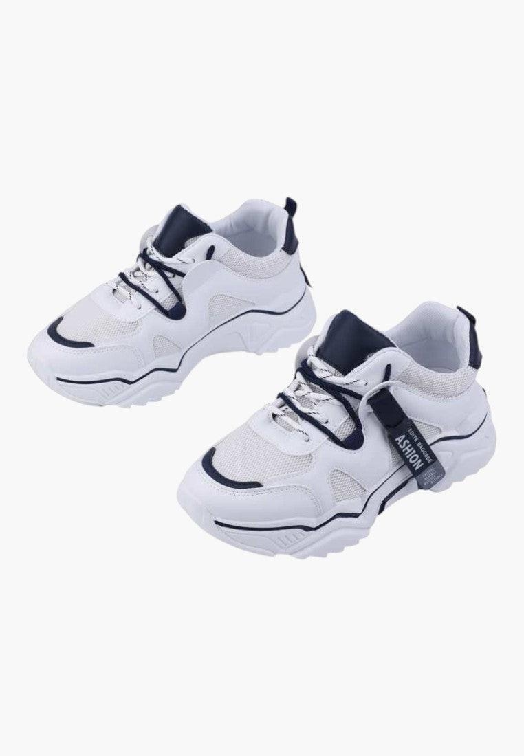 Widok z przodu biało-granatowych sneakersów damskich na białym tle.