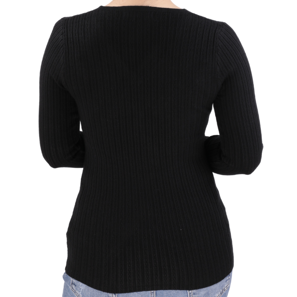 Czarny sweter damski, widok z tyłu, prosty design.