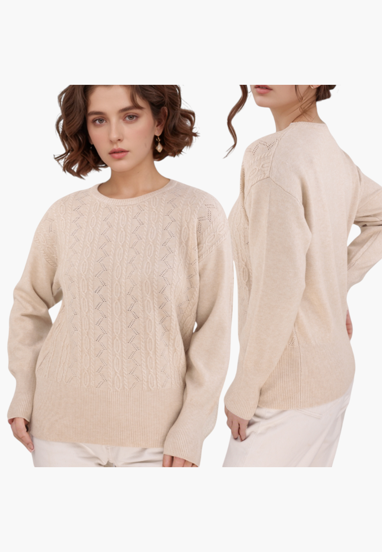 Beżowy sweter damski z długimi rękawami w stylu casual, widok lifestyle.