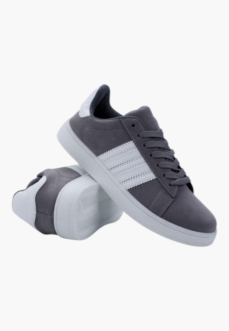 Szare buty sportowe damskie, widok z boku, zaokrąglony czubek.